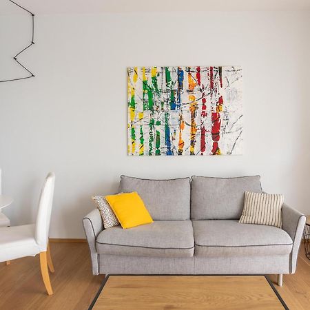 Suite 51 Appartamento Con Terrazzo A 50 Mt Dal Lago - Private Parking (Adults Only) Arona Bagian luar foto