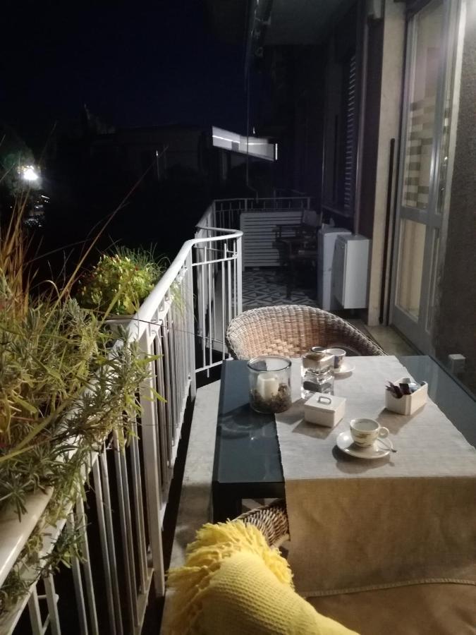 Suite 51 Appartamento Con Terrazzo A 50 Mt Dal Lago - Private Parking (Adults Only) Arona Bagian luar foto