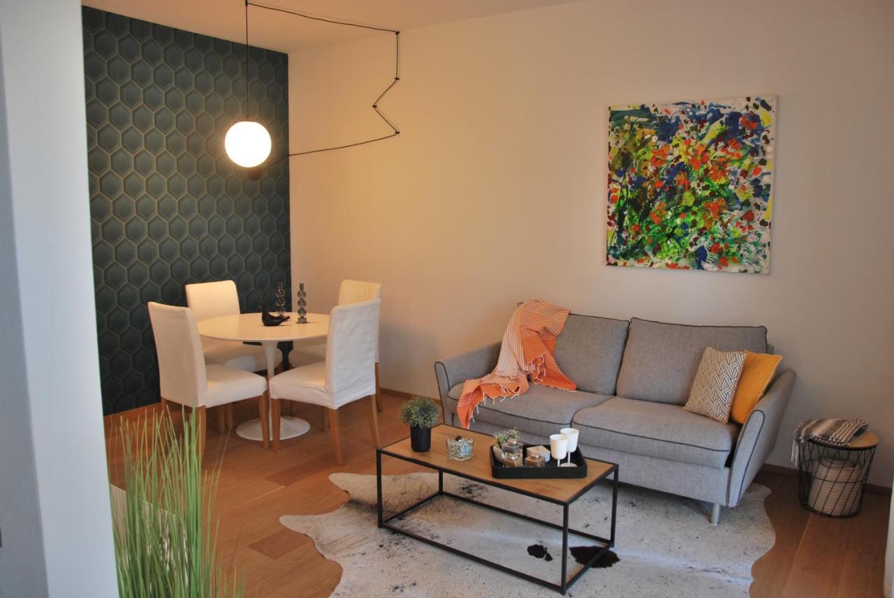 Suite 51 Appartamento Con Terrazzo A 50 Mt Dal Lago - Private Parking (Adults Only) Arona Bagian luar foto