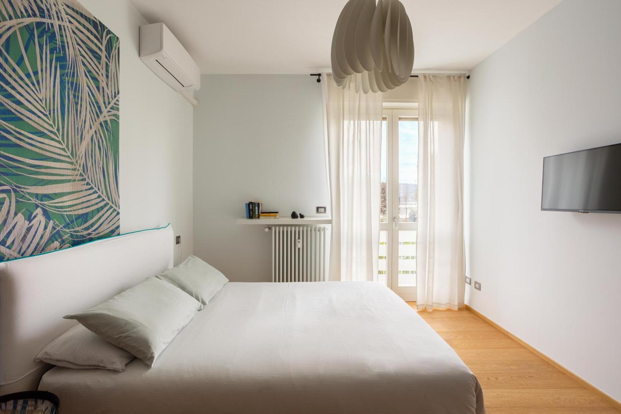 Suite 51 Appartamento Con Terrazzo A 50 Mt Dal Lago - Private Parking (Adults Only) Arona Bagian luar foto