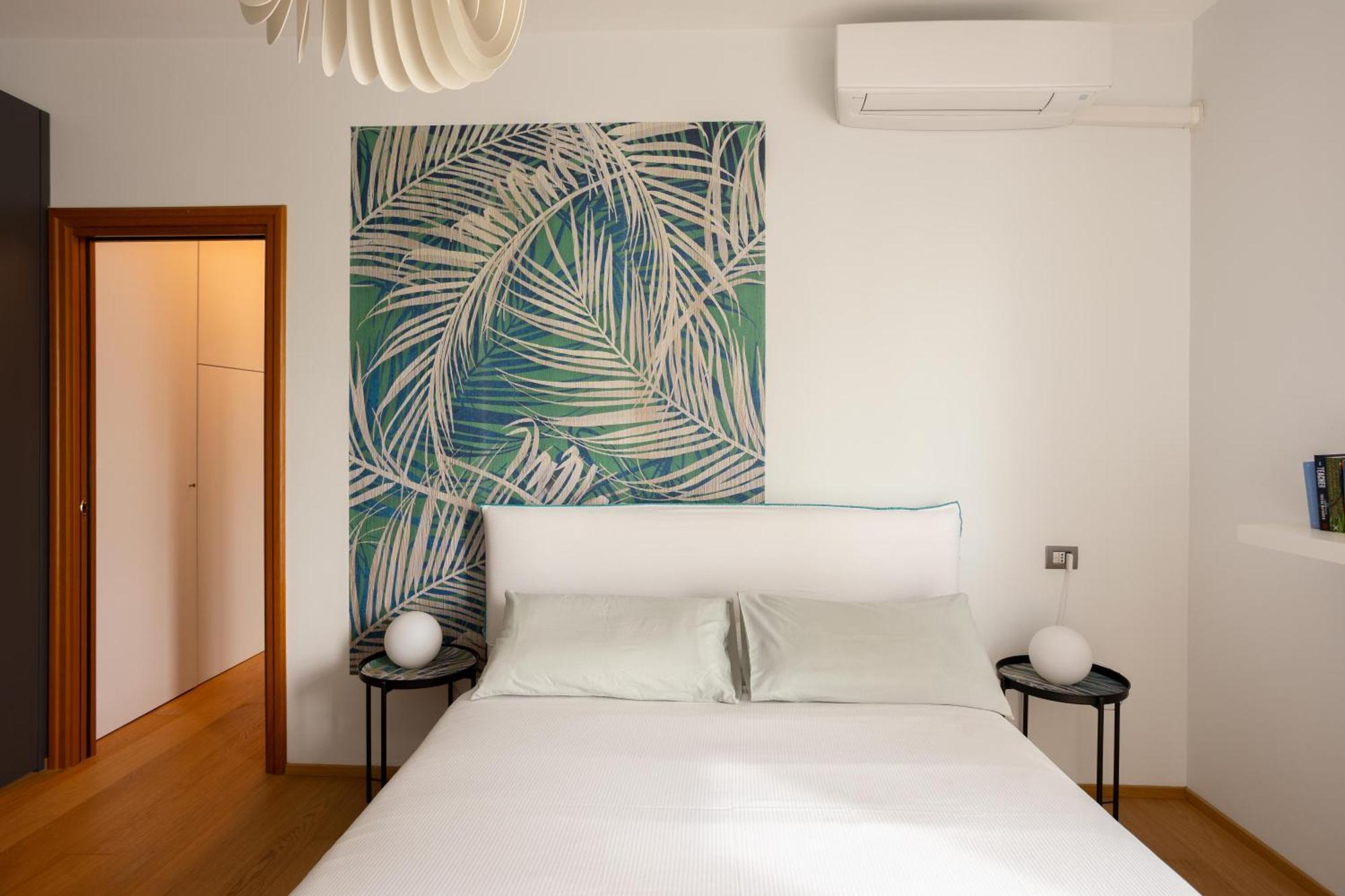 Suite 51 Appartamento Con Terrazzo A 50 Mt Dal Lago - Private Parking (Adults Only) Arona Bagian luar foto