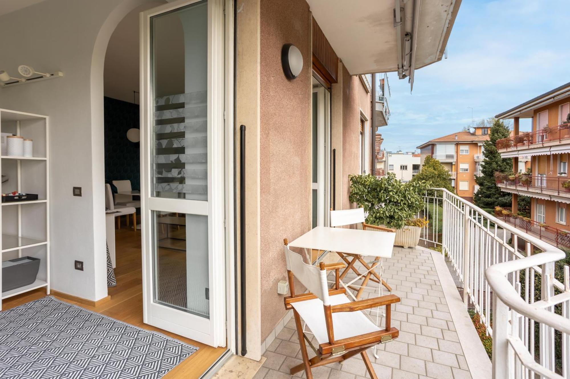 Suite 51 Appartamento Con Terrazzo A 50 Mt Dal Lago - Private Parking (Adults Only) Arona Bagian luar foto