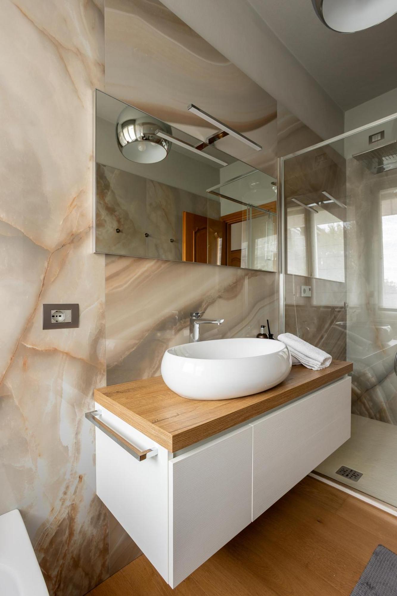 Suite 51 Appartamento Con Terrazzo A 50 Mt Dal Lago - Private Parking (Adults Only) Arona Bagian luar foto
