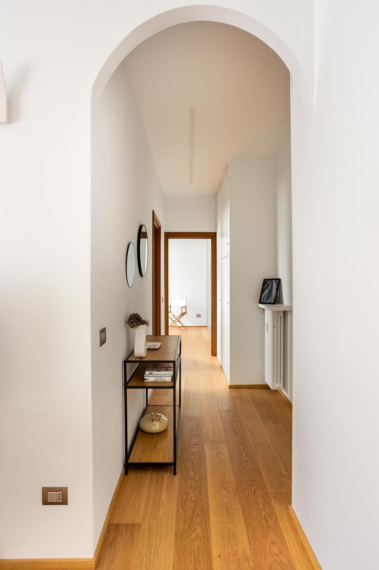 Suite 51 Appartamento Con Terrazzo A 50 Mt Dal Lago - Private Parking (Adults Only) Arona Bagian luar foto