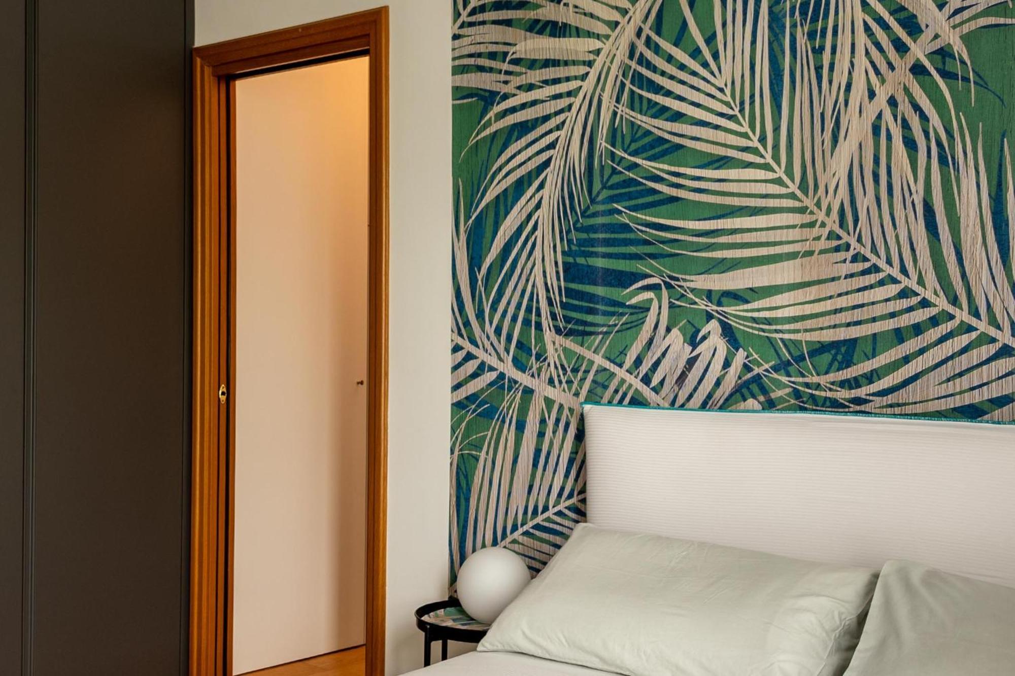 Suite 51 Appartamento Con Terrazzo A 50 Mt Dal Lago - Private Parking (Adults Only) Arona Bagian luar foto