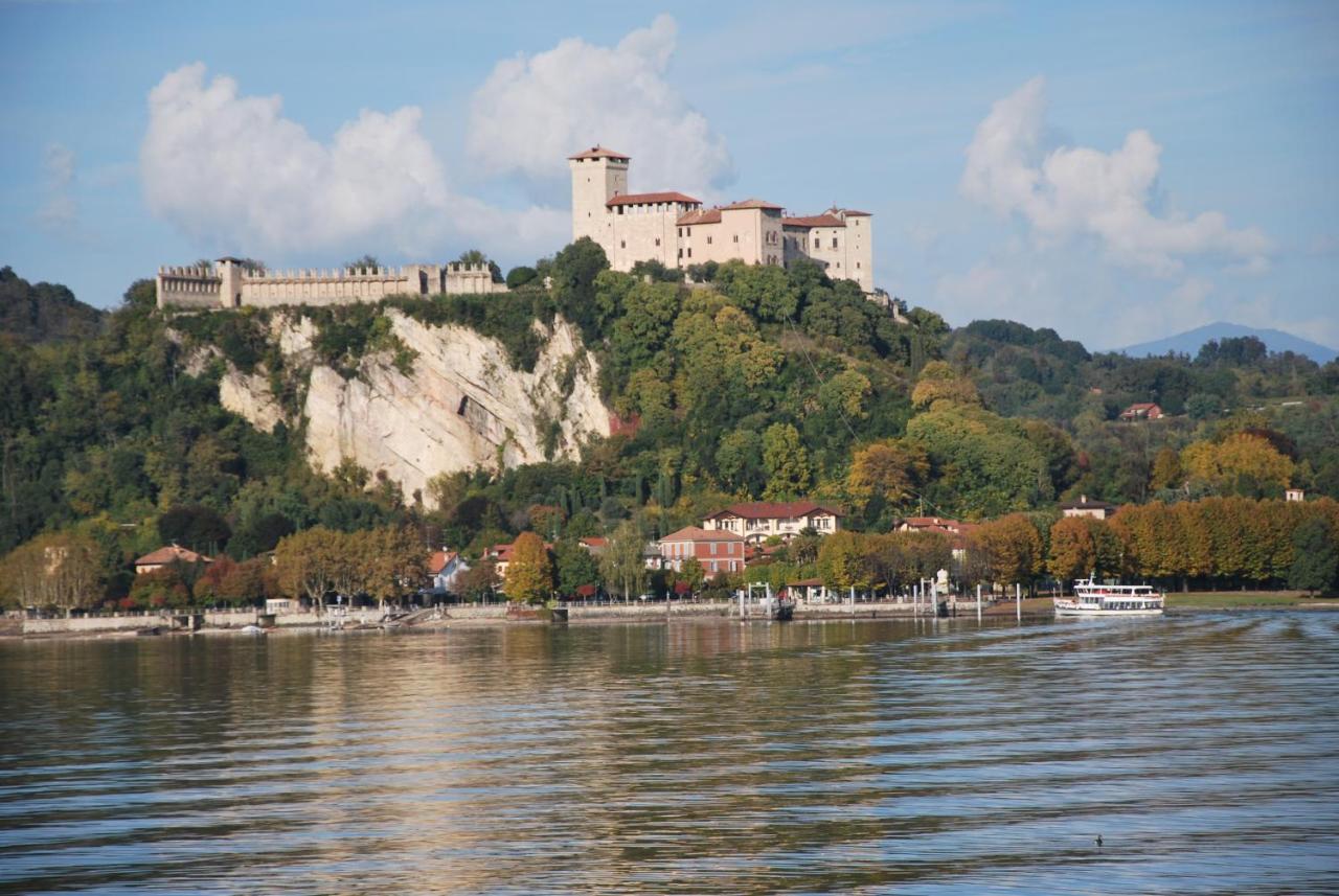 Suite 51 Appartamento Con Terrazzo A 50 Mt Dal Lago - Private Parking (Adults Only) Arona Bagian luar foto